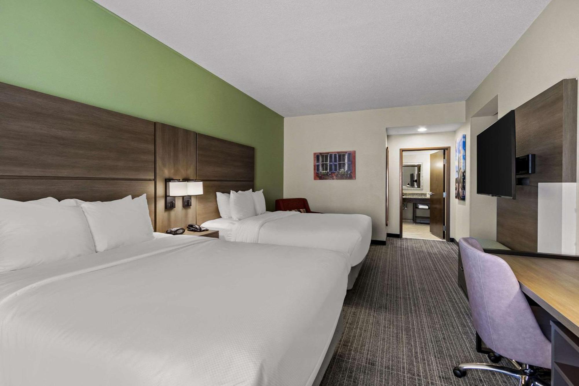 คอมฟอร์ต สวีท เวสต์ ออฟ ดิ แอชลีย์ Hotel ชาร์ลสตัน ภายนอก รูปภาพ